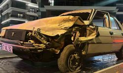 Alanya’da kafa kafaya çarpışma: 2 yaralı!