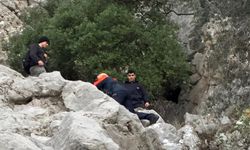 Antalya'da ormanlık alanda kaybolan 2 kişi kurtarıldı