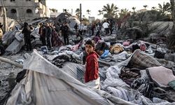 Burası imkansızlıklar yurdu Gazze: Çöplerin içinde yaşamaya çalışıyorlar