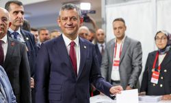 CHP'de Özgür Özel 3. kez başkan seçildi