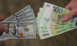 Döviz ateşi yükseliyor! Dolar ve Euro haftaya yükselişle başladı