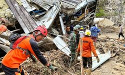 Endonezya'da sel felaketi! Ölü sayısı 248'e yükseldi