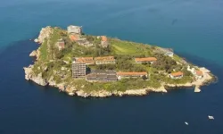 Apo İmralı'da hangi şartlarda yaşıyor? İmralı adası hakkında bilinmeyenler!  Bugüne kadar nasıl kullanıldı?