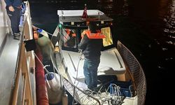 Faciadan dönüldü! İstanbul Boğazı'nda arızalanan tekne kurtarıldı
