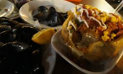 Gurbetçilerin tatili kabusa döndü! Kumpir ve midye yiyen 2 çocuk öldü