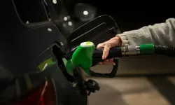 Akaryakıtta tabela değişiyor! Depolarınızı doldurun...Motorine Perşembe gecesi zam geliyor
