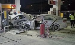 Otomobil akaryakıt istasyonuna daldı