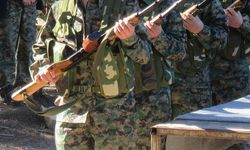 Suriye’de endişe verici rapor!  Çocuklar zorla silah altına alındı