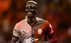 Victor Osimhen bombayı patlattı! Galatasaraylılara müjdeyi havalimanında verdi