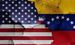 ABD savaş uçakları Venezuela sınırına yakın gergin anlar!