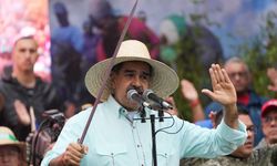 Maduro’dan ABD’ye çifte mesaj: Önce kılıçları çekti sonra dans etti!