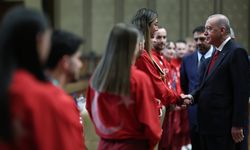 Cumhurbaşkanı Erdoğan Külliye'de şampiyonları ağırladı