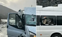 Artvin’de facianın eşiği: Minibüse kaya yağdı, tavan çöktü