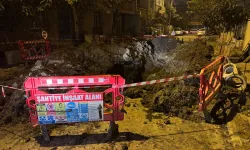 Avcılar'da İSKİ çalışmasında can pazarı! Göçük altında kalan işçi son anda kurtarıldı