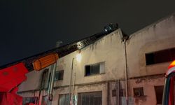 Bakırköy'de korkutan yangın! Matbaada alevler yükseldi