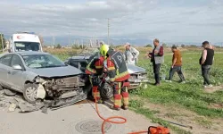 Balıkesir'de iki araç çarpıştı! Olay yerinden yeni bilgiler geliyor