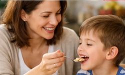 Çocuğunuza bilmeden kaşık kaşık zehir yedirmeyin! Fayda değil zarar veriyor