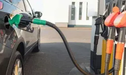 Depolarınızı doldurmayın! Benzine yarın kallavi indirim geliyor