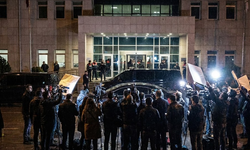 Medyada deprem:  Mehmet Akif Ersoy'la beraber gözaltına alınan isimler açıklandı