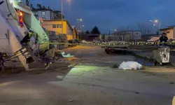 Elazığ'da feci iş kazası! Çöp kamyonunun altında kalan işçi hayatını kaybetti