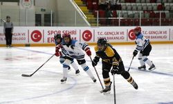 Erzurum'da Buz Hokeyi Kış Spor Oyunları sona erdi