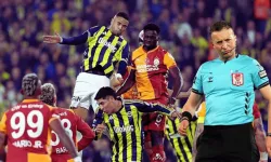 Fenerbahçe-Galatasaray maçındaki o pozisyona dikkat! Derbinin tartışmalı hakem kararları!