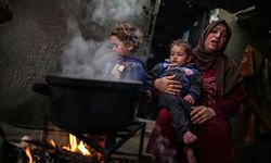 Gazze’de soğuk hava çocukların canını Almaya devam ediyor
