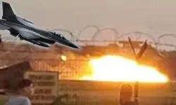 Akrobasi gösterisindeki F-16 savaş uçağı yere çakıldı!