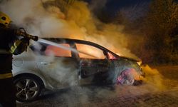 Hatay'da korku dolu anlar! Seyir halindeki araç alev aldı