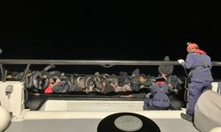 Ege’de can pazarı: Çeşme açıklarında 62 göçmen karaya çıkarıldı