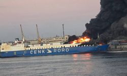 Karadeniz'de sıcak saatler: M/V CENK T adlı Türk gemisi tahliye sırasında vuruldu!