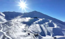 Kayak merkezlerinde en fazla kar kalınlığı 55 santimetreyle Palandöken'de ölçüldü