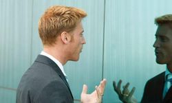 Kendi kendine konuşanlar dikkat! Uzmanlar açıkladı