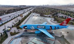 Konya'da uçuş ömrünü tamamlayan uçak Gazze temasıyla boyandı