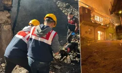 Manisa'da facia: Alevler 4 evi yuttu, 1 kişi hayatını kaybetti