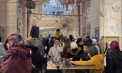 Mevlana Müzesi’nde Şebiarus Yoğunluğu: Ziyaretçiler “Huzur Vakti”nde Buluştu
