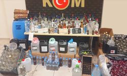Yakalanmasalar yine insanları öldüreceklerdi! İzmir'de sahte içki operasyonu!
