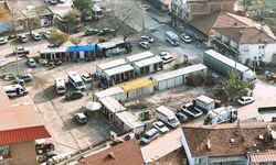 Sındırgı esnafı için konteyner ve prefabrik çarşı kurulumu devam ediyor