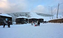 Sezon açıldı, kayak severlerle doldu taştı! Zigana Kayak Merkezi'nde hafta sonu yoğunluğu