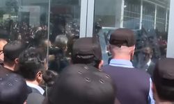 CHP'de tahliye krizi: Polisler Genel Merkeze doğru harekete geçti