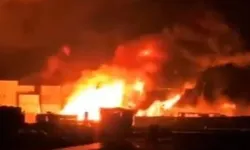 İran’da peş peşe patlama sesleri! Hürmüz Boğazı’nda kırmızı alarm