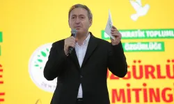 DEM Parti Bağcılar'da miting düzenledi: Öcalan için 'Umut' talebi