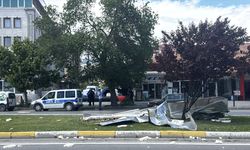 Erzincan’da fırtına dehşeti: Çatılar uçtu, ağaçlar devrildi