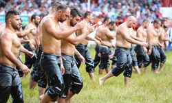 7 asırdır devam eden güzel geleneğimiz! Milletimizin ata sporuna verdiği değer! Tarihi Kırkpınar yağlı güreşleri başlıyooor… İşte bugüne kadar Kırkpınar yağlı güreşleri ağaları!