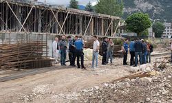 Kütahya'da inşaatta iskele dehşeti: 2'si ağır 4 işçi yaralandı