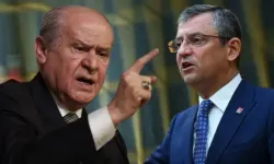 Özgür Özel ile Devlet Bahçeli arasında dikkat çeken görüntü! O sözlerin ardından el sıkıştılar