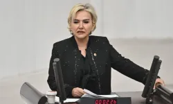 Seçmenin iradesini unuttu! Kapı kapı dolaşıyor