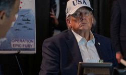 Hayırdır sarı kovboy! hangi dağda kurt öldü! Trump hangi sevdasından vazgeçti (mi)! Ayaküstü onlarca yalan söyleyene de güven olmaz ama…