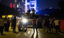 15 Temmuz darbesinde Milli Görüş hassasiyeti! Darbe sabahı Milli Gazete hangi manşetle çıktı? Milli Görüş liderleri hangi tepkiyi verdi?