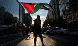Netanyahu ABD'de restoranda protesto edildi...O bir soykırımcı!